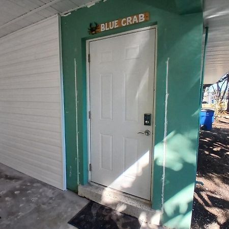 Blue Crab Dock On Gulf Canal Front Close 2 Beach Restaurants Bonita Springs Exterior photo