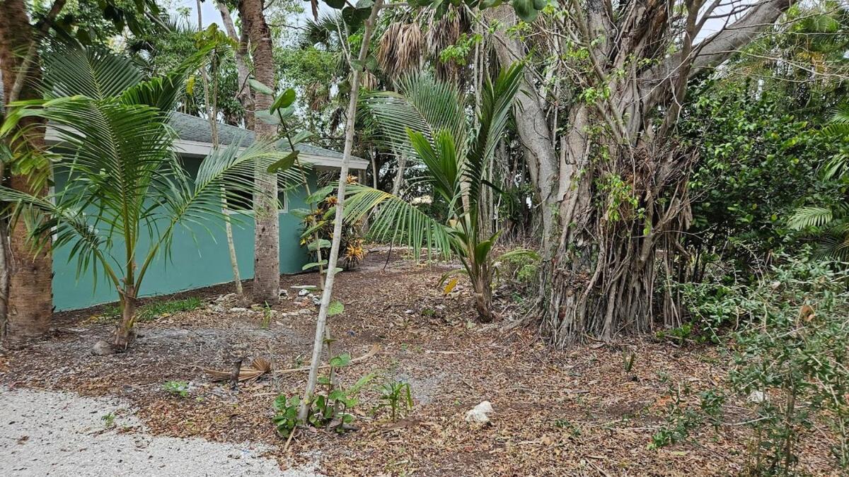 Blue Crab Dock On Gulf Canal Front Close 2 Beach Restaurants Bonita Springs Exterior photo